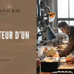 Un artisan ajuste la hauteur d'un établi dans son atelier. Le texte "LA HAUTEUR D'UN ÉTABLI" est visible.