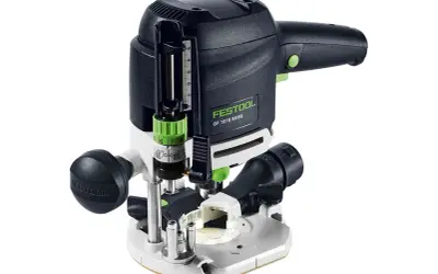 Défonceuse Festool OF 1010 REBQ-plus, outil de précision pour le travail du bois, avec réglage de profondeur et poignées ergonomiques.