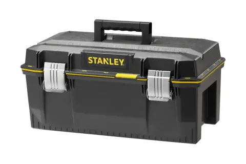 Boîte à outils noire de la marque Stanley, avec poignée et fermoirs argentés. Prête à organiser vos outils.