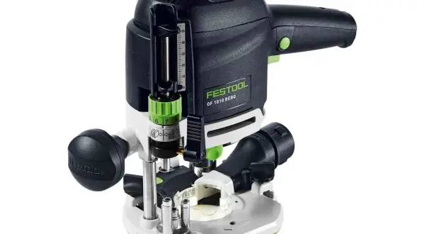 Défonceuse Festool OF 1010 REBQ-plus, outil de précision pour le travail du bois, avec réglage de profondeur et poignées ergonomiques.