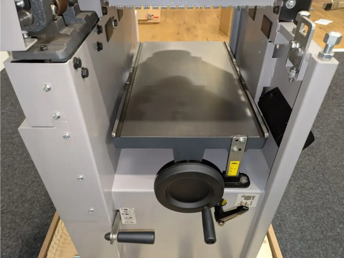 Détail d'une dégauchisseuse Hammer A3 31. Le prix de cet outil professionnel est compétitif.