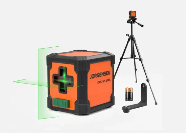Niveau laser JORGENSEN avec croix verte projetée. Inclut trépied, piles et support. Un outil précis pour tout bricoleur.