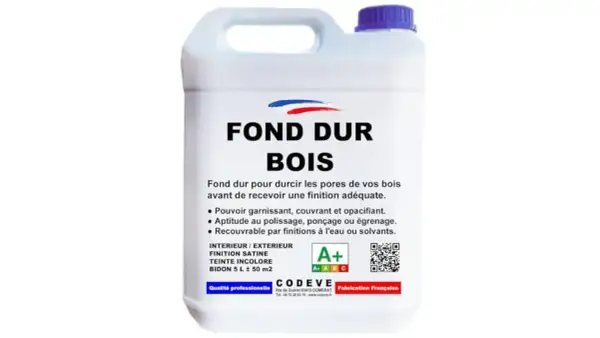 Bidon de 5L de FOND DUR BOIS, un produit pour durcir les pores du bois avant finition. Idéal pour préparer vos surfaces avant ponçage ou égrenage.